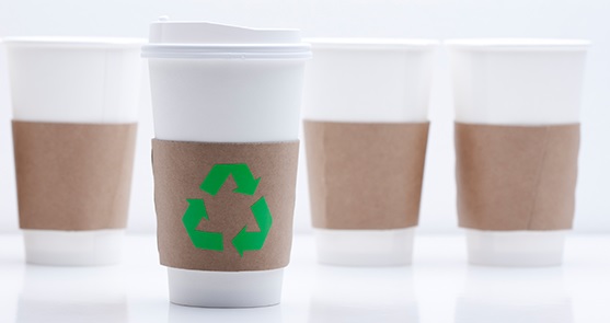 生活の中の使い捨て品を減らそう!　使い捨てのカップの代わりに、タンブラーを使いましょう！